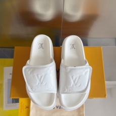 Louis Vuitton Slippers